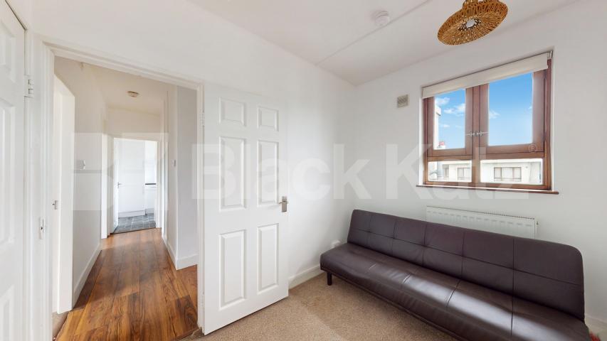 			2 Bedroom, 1 bath, 1 reception Flat			 Birkenhead Street, Kings Cross